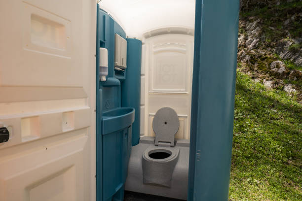 Best Construction site porta potty rental  in Zephyrhills North, FL